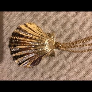 NWT Lilly Pulitzer Shell necklace