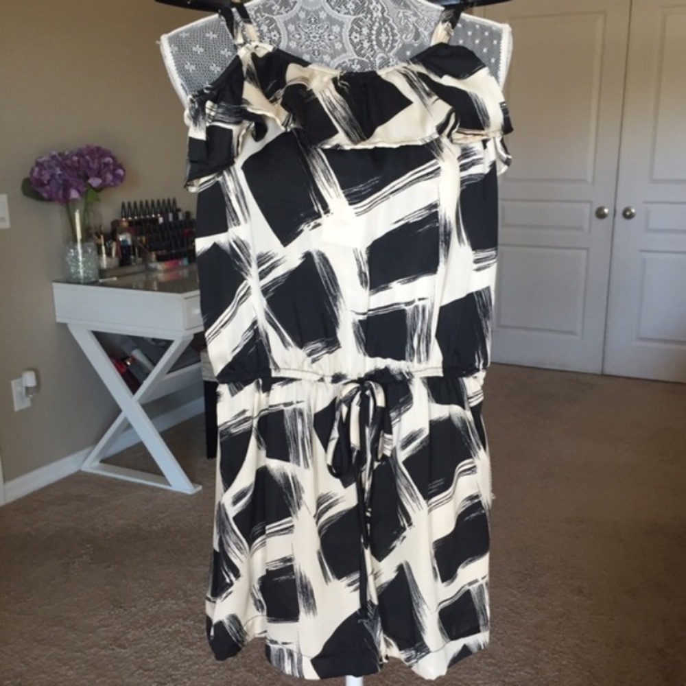 NWT Flirty and Fun Metropark Romper🌹