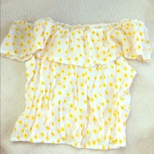 ✨NWOT✨ EM Crop Top