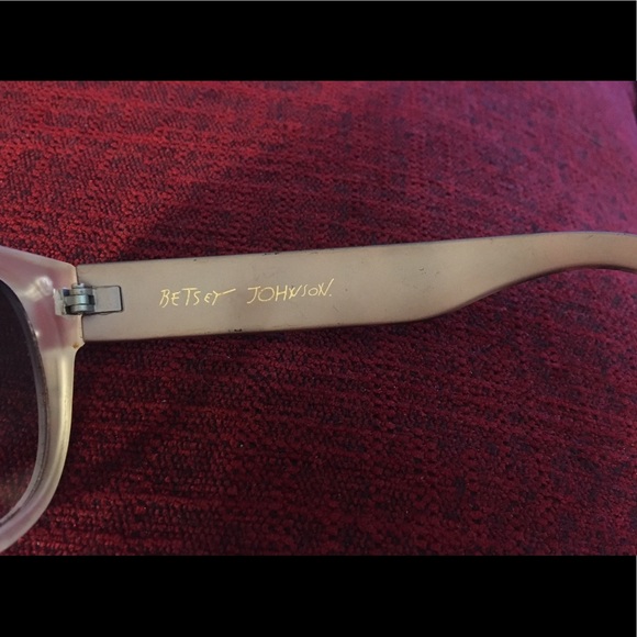 Betsey Johnson *2 for 1*! Sunglasses - Picture 8 of 8
