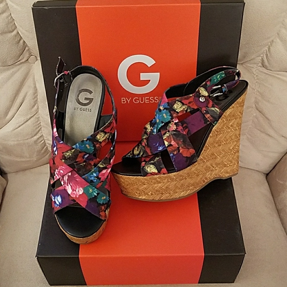 Guess wedges by Guess