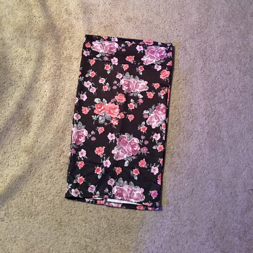 NWT Torrid floral pencil skirt