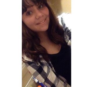 Meet your Posher, Devan