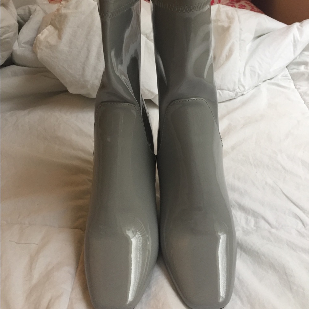 Gray patent ankle boots - Picture 2 of 3