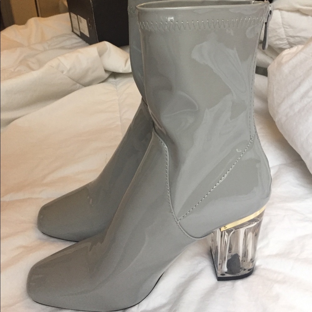 Gray patent ankle boots - Picture 3 of 3