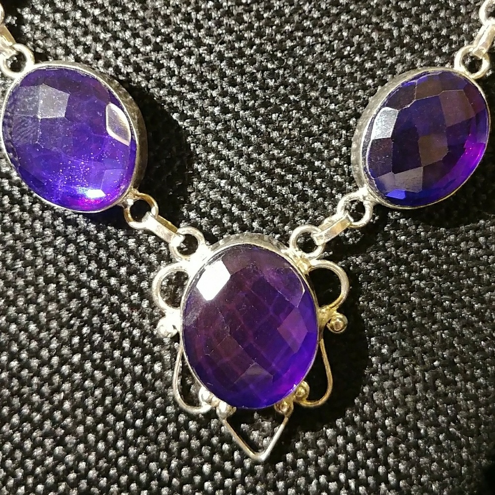Necklace - Picture 2 of 3