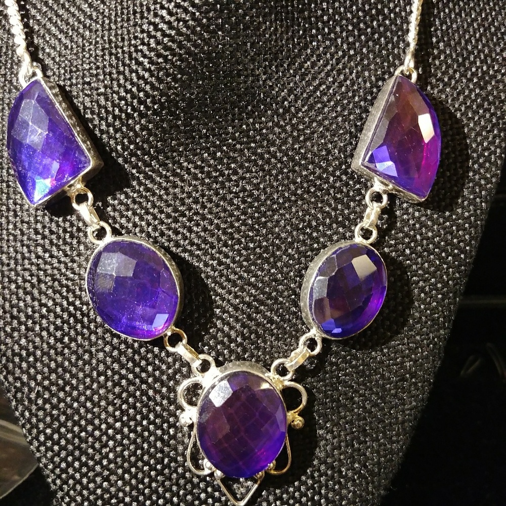 Necklace - Picture 3 of 3