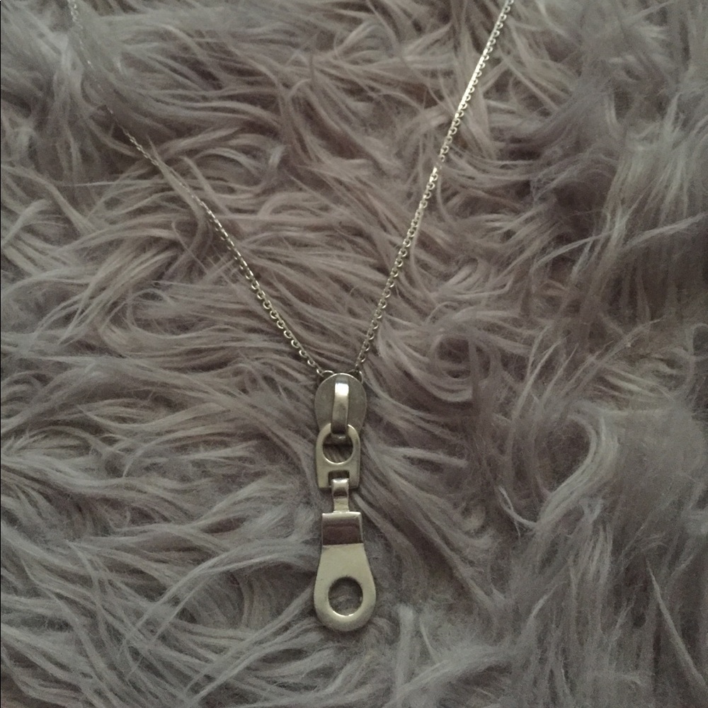 Zipper necklace