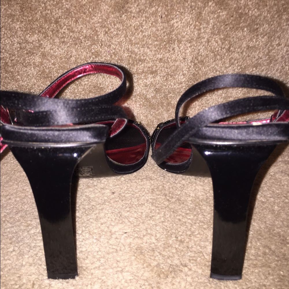 NIB Black beaded formal strappy metallic red accent unique high event heels 9 - Picture 5 of 5