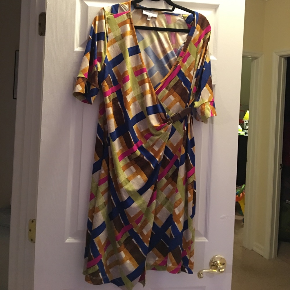 Jessica Simpson maternity wrap dress