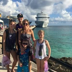 Meet your Posher, Alivia