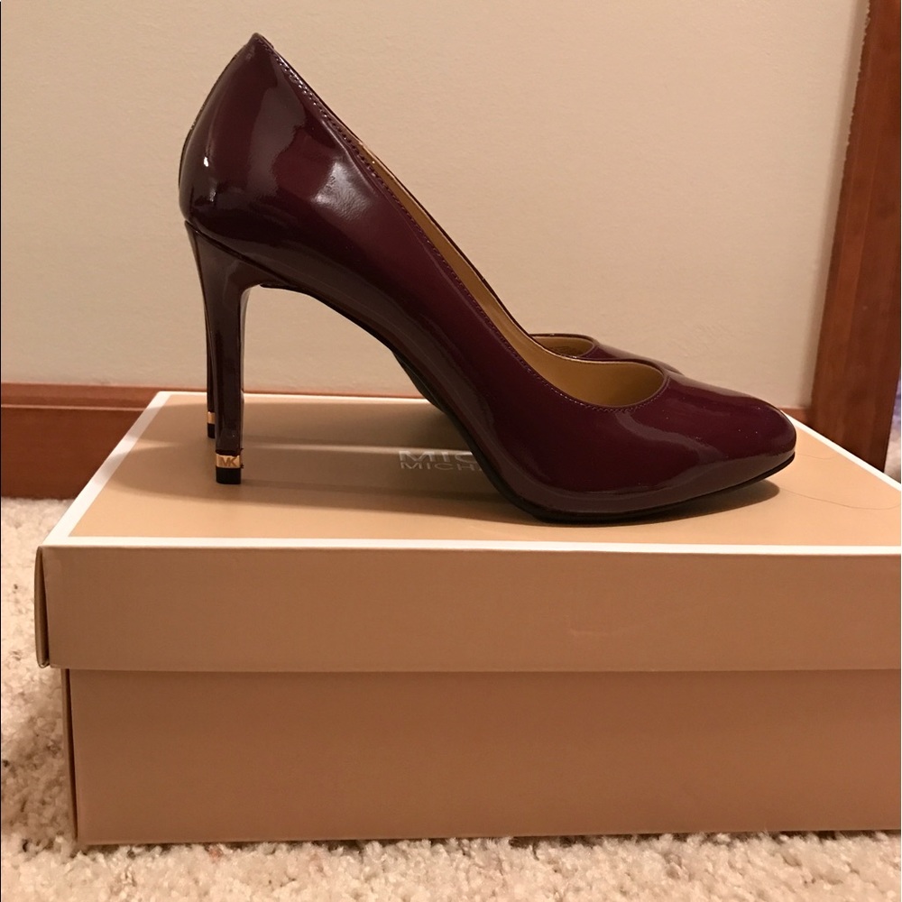 Micheal Kors pump