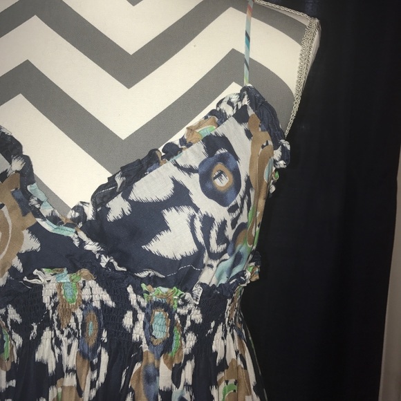 BCBGMaxAzria. Preloved dress - Picture 3 of 8