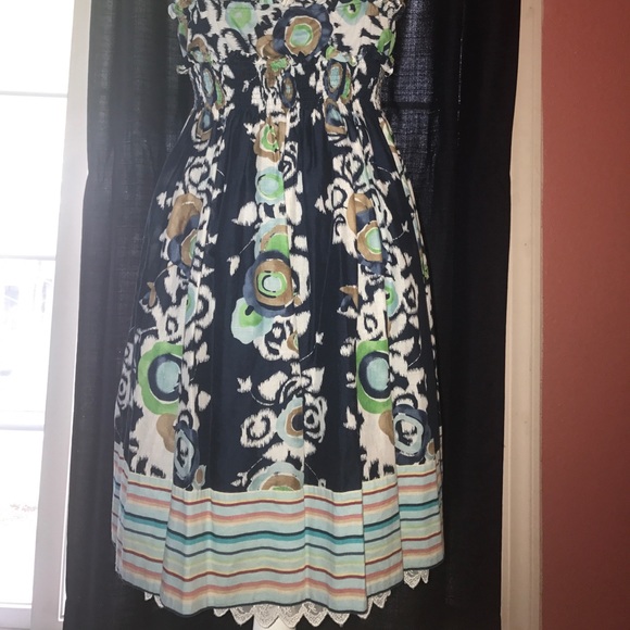 BCBGMaxAzria. Preloved dress - Picture 5 of 8