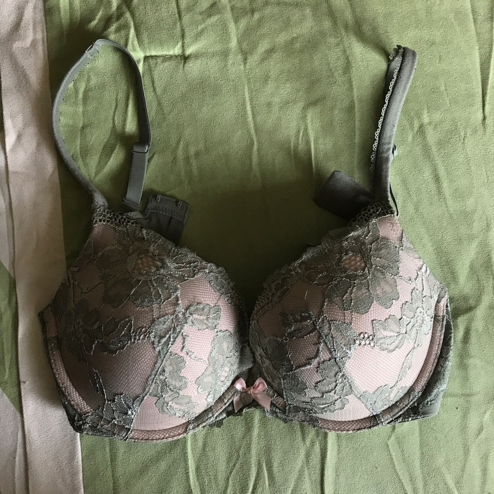 34d push up VS bra