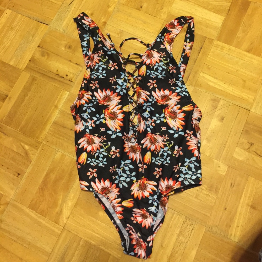 Swim suit