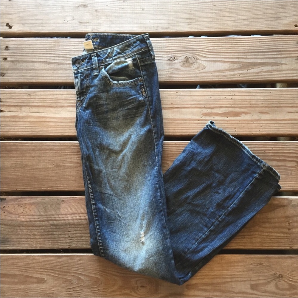 Silver jeans. Lola style.