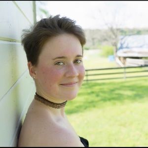 Meet your Posher, Abigail