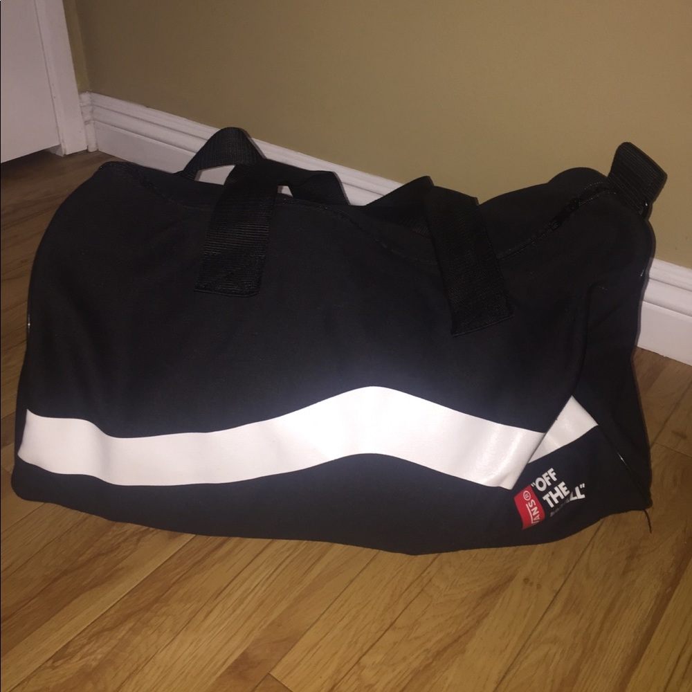 ❌SOLD❌Vans duffle bag