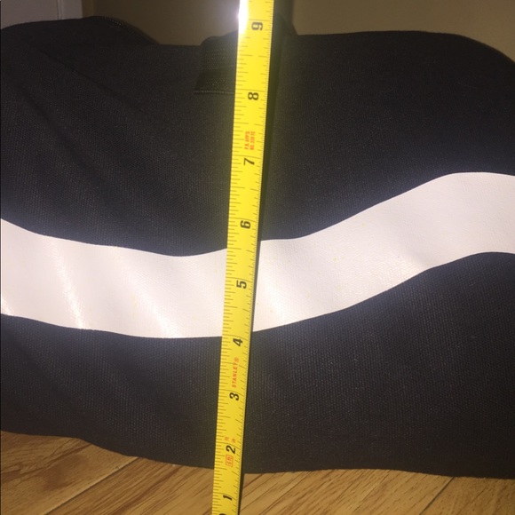 ❌SOLD❌Vans duffle bag - Picture 3 of 3