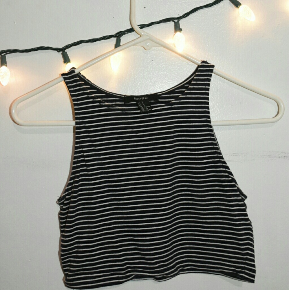 FOREVER 21 Crop Top