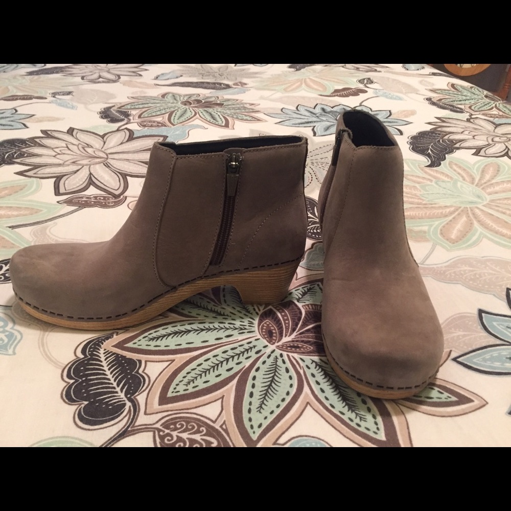 Dansko Maria ankle booties