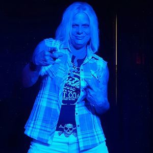 Meet your Posher, Janet