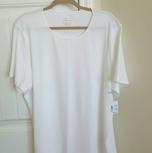 Short sleeve tee