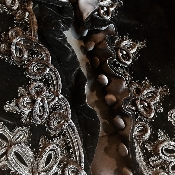 NWOT Carmen Marc Valvo Collection Velvet Victorian - Picture 3 of 6