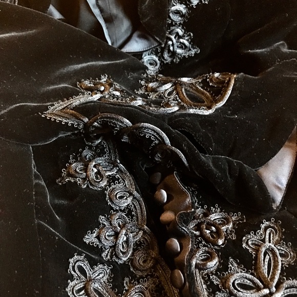 NWOT Carmen Marc Valvo Collection Velvet Victorian - Picture 5 of 6