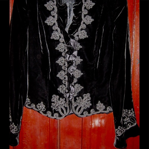 NWOT Carmen Marc Valvo Collection Velvet Victorian - Picture 2 of 6