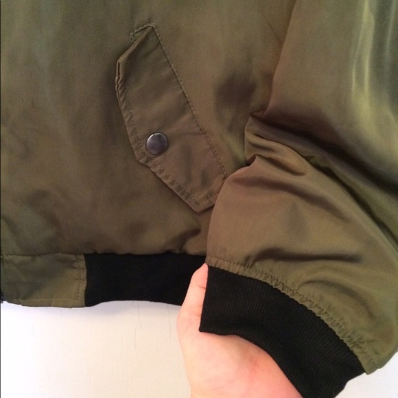 Bomber jacket - Picture 3 of 4