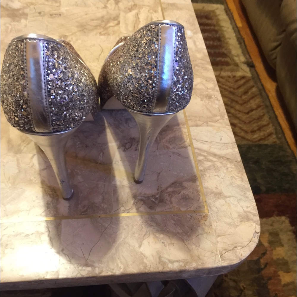 Shoes - Picture 2 of 3
