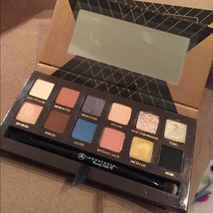 Anastasia Beverly Hills Shadow Couture