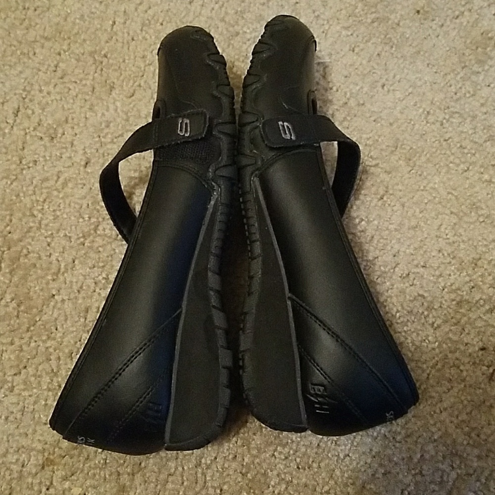 Sketchers no slip size 8
