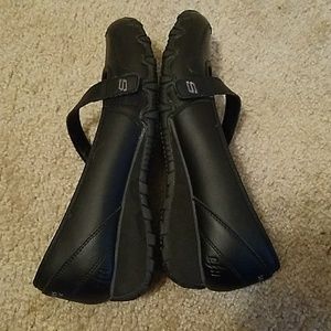 Sketchers no slip size 8