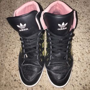 NEW adidas high tops 💕