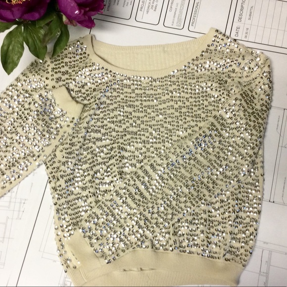 Sweaters - Beautiful sequence Sweater!!!❤