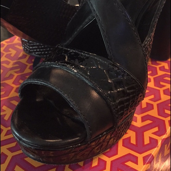 Tory Burch Heels • Black • Size 6.5 - Picture 4 of 4
