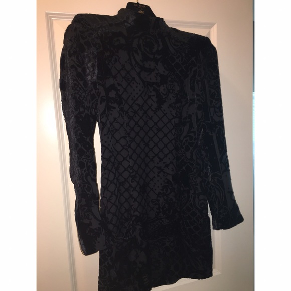 BALMAIN X. H&M BLACK LONG SLEEVE VELVET DRESS🔥 - Picture 2 of 6