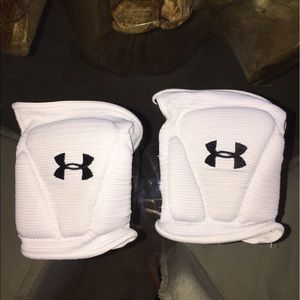 Under Armor knee pads (white) barely used