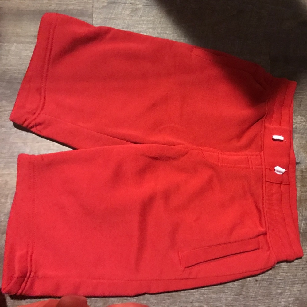 Basic red shorts