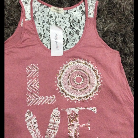 ❌SOLD❌L💗VE top - Picture 3 of 5