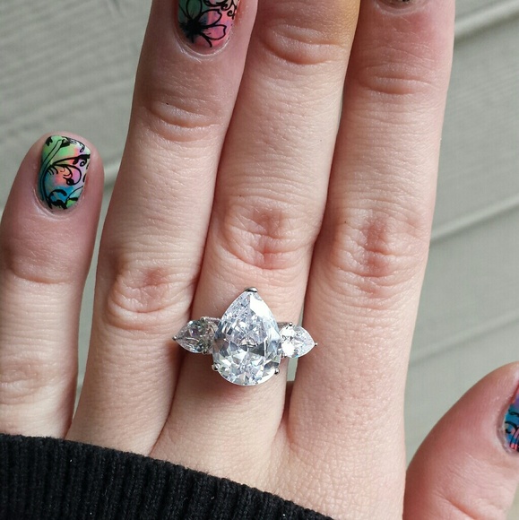 Alluring Pear Cut Ring - Picture 4 of 4