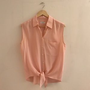 Equipment sleeveless tie front top