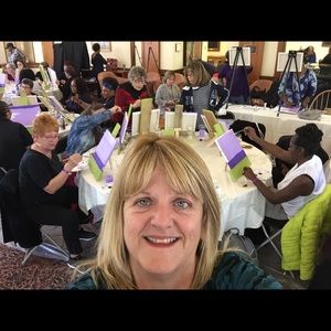 Meet your Posher, Sharon