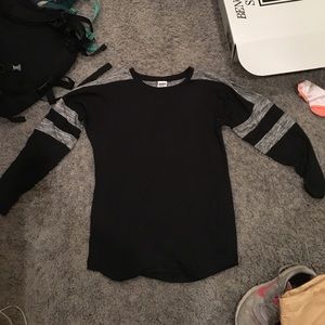 Black and gray lounge shirt