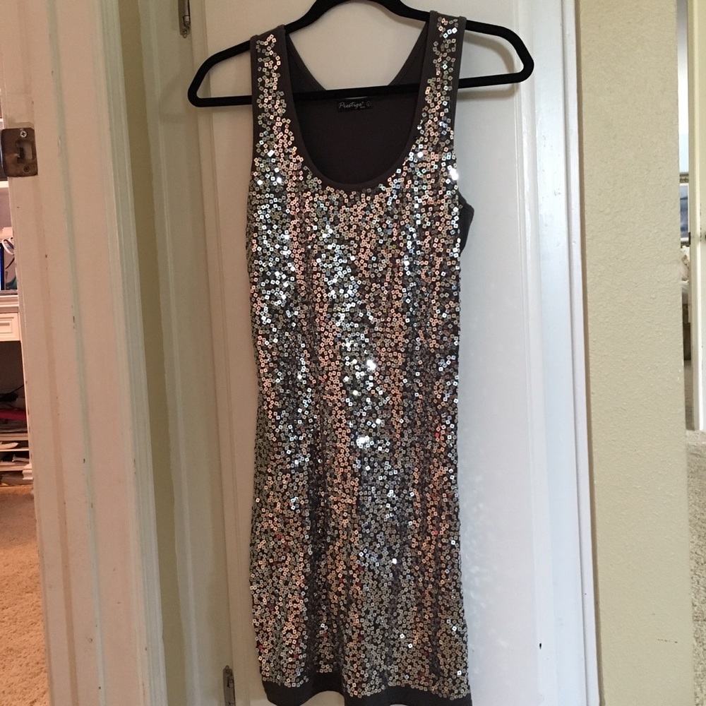 ‼️PRICE DROP‼️ Sparkly silver tight dress!!!!!