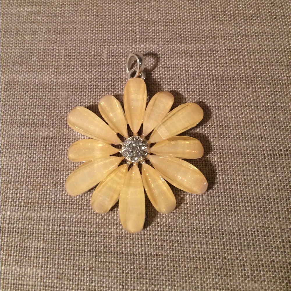 Yellow flower pendant