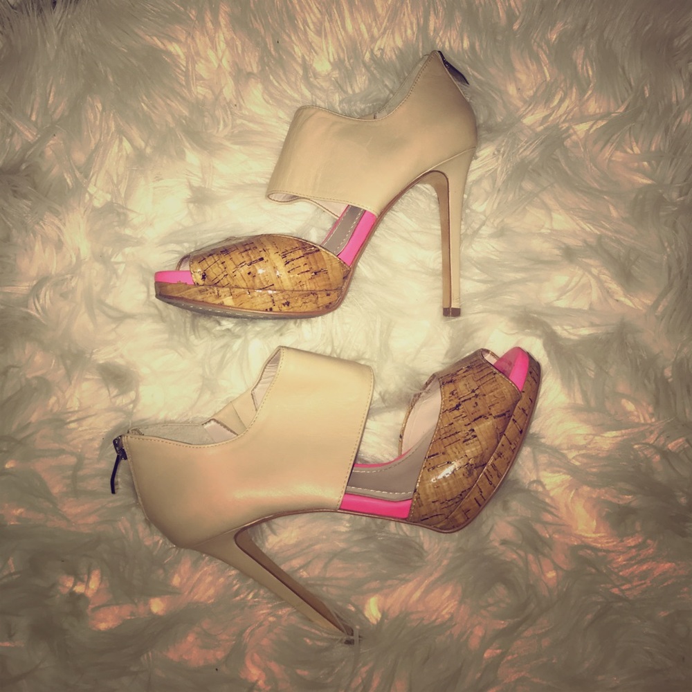 Vince Camuto Heels (Size 6)